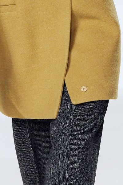 Look 12